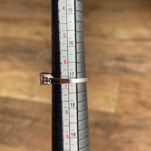 Elegant Pink 14k White Gold Women's Ring - Picture 4 of 7